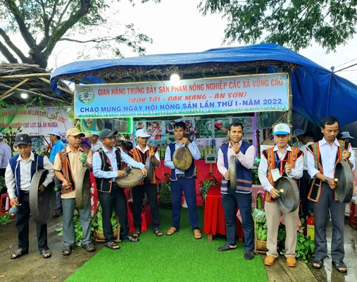 Tạo ra các sản phẩm OCOP mang tính đặc thù gắn với văn hóa, phát triển du lịch cộng đồng